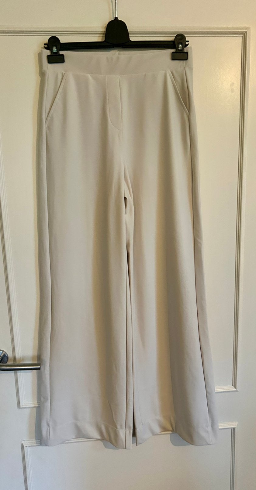 Creme, Kit Studio Anneloes Lexie Bonded broek in XS, Kleding | Dames, Verzenden, Beige, Zo goed als nieuw, Maat 34 (XS) of kleiner