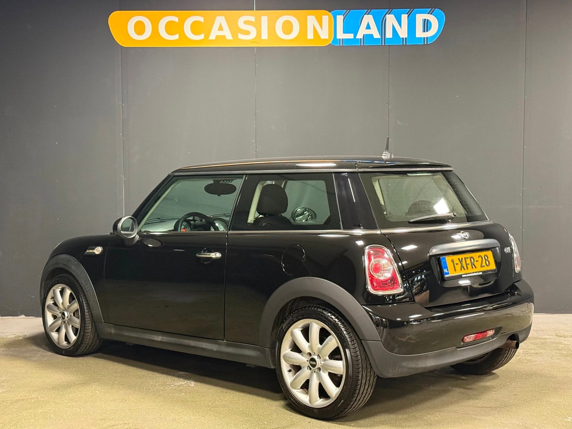 Mini Mini 1.6 One Salt|STOELVERWARMING|SFEER|17INCH|, Auto's, Voorwielaandrijving, Stof, Gebruikt, 4 cilinders