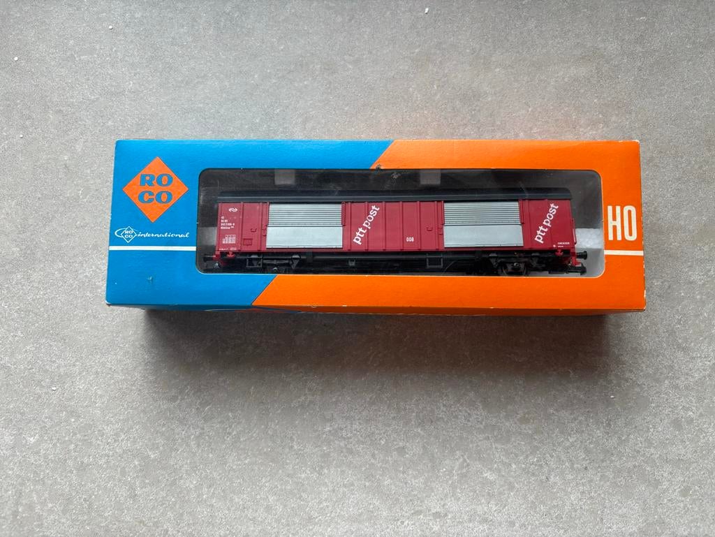 Roco PTT postwagon HO, Hobby en Vrije tijd, Modeltreinen | H0, Gelijkstroom, Wagon, Ophalen of Verzenden, Zo goed als nieuw