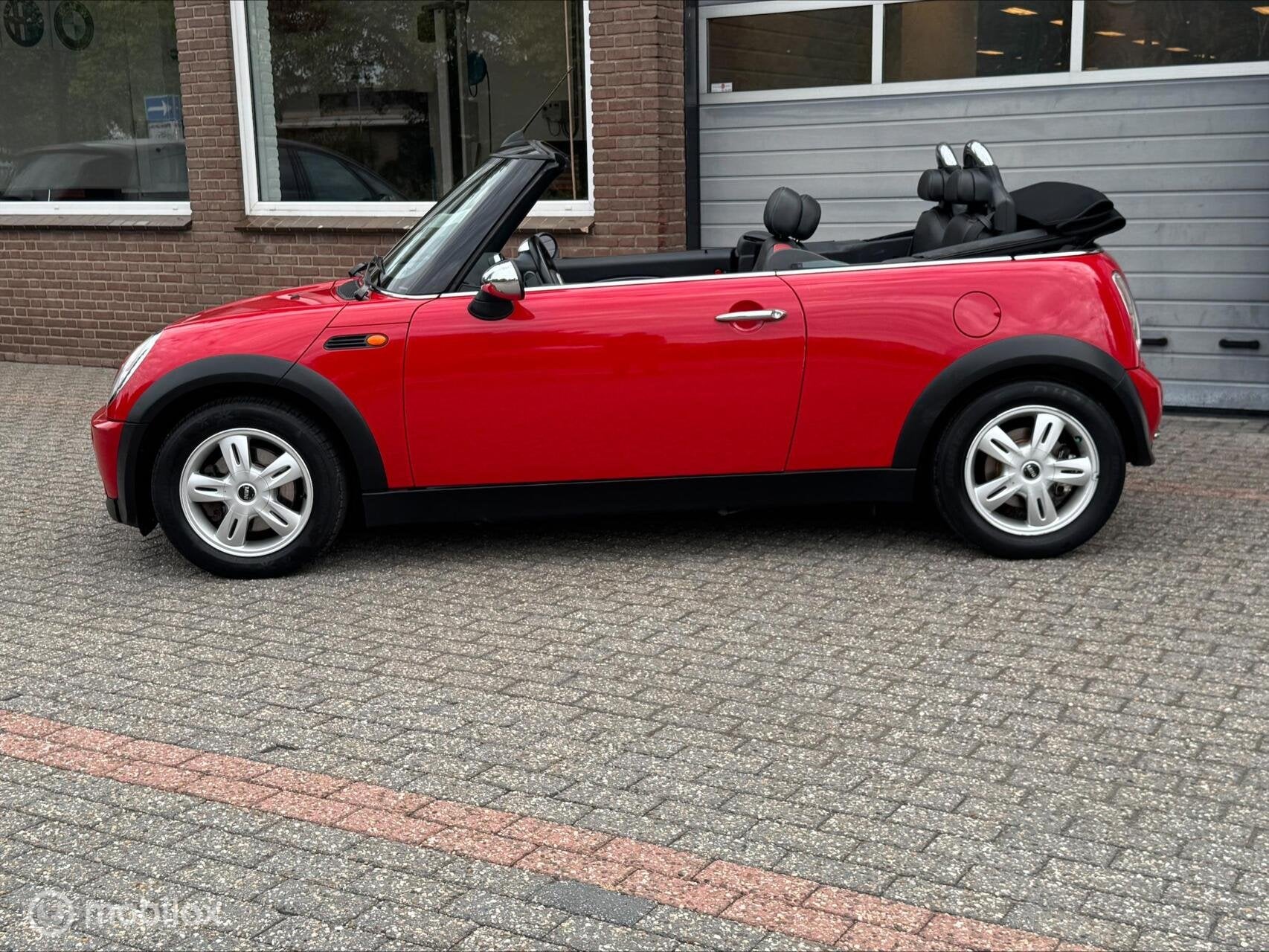 Mini Cabrio 1.6 One Pepper AIRCO/LEDER/ELEK-KAP!, Gebruikt, 4 cilinders, Cabriolet, 4 stoelen