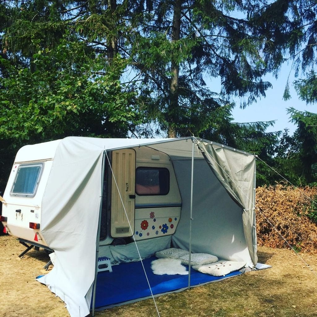 Predom N126 "Dotje" | Lichtgewicht retro caravan opgeknapt, Vast bed, Koelkast, Tot en met 2, Treinzit