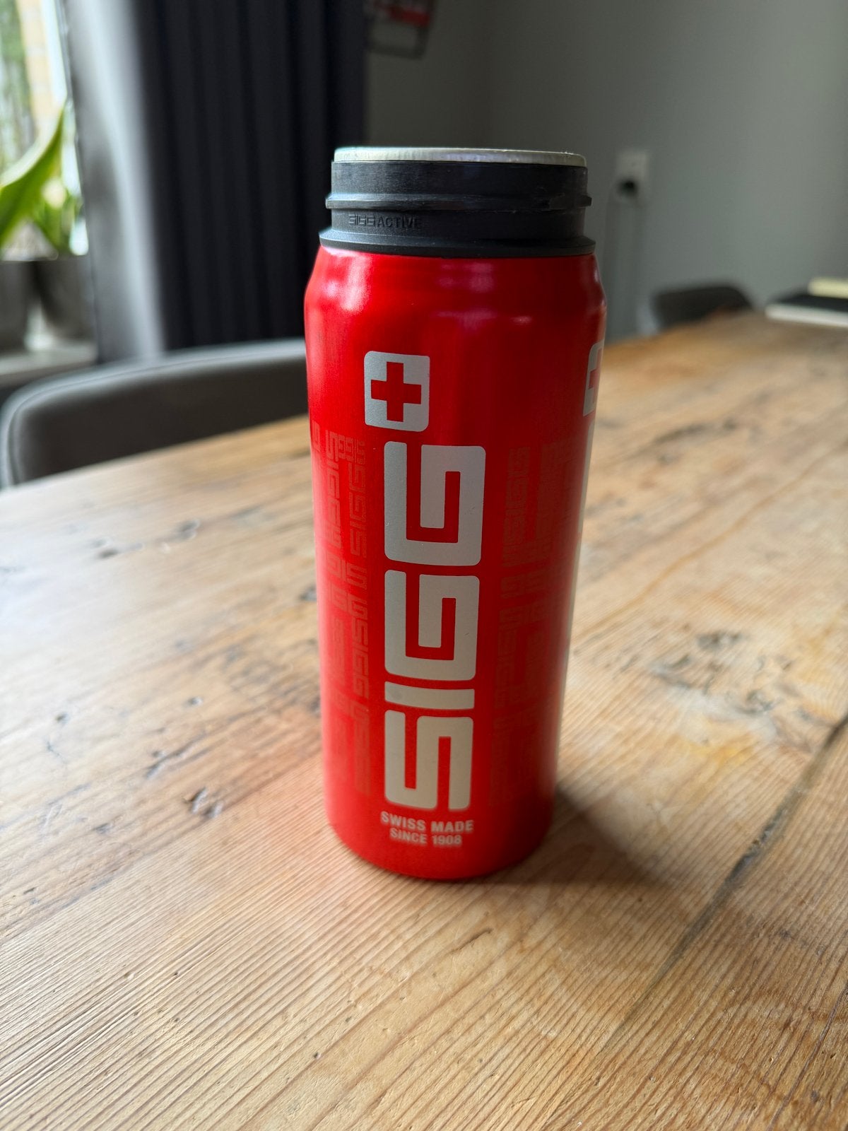 SIGG drinkfles rood 600ml - Swiss Made, Ophalen of Verzenden, Gebruikt