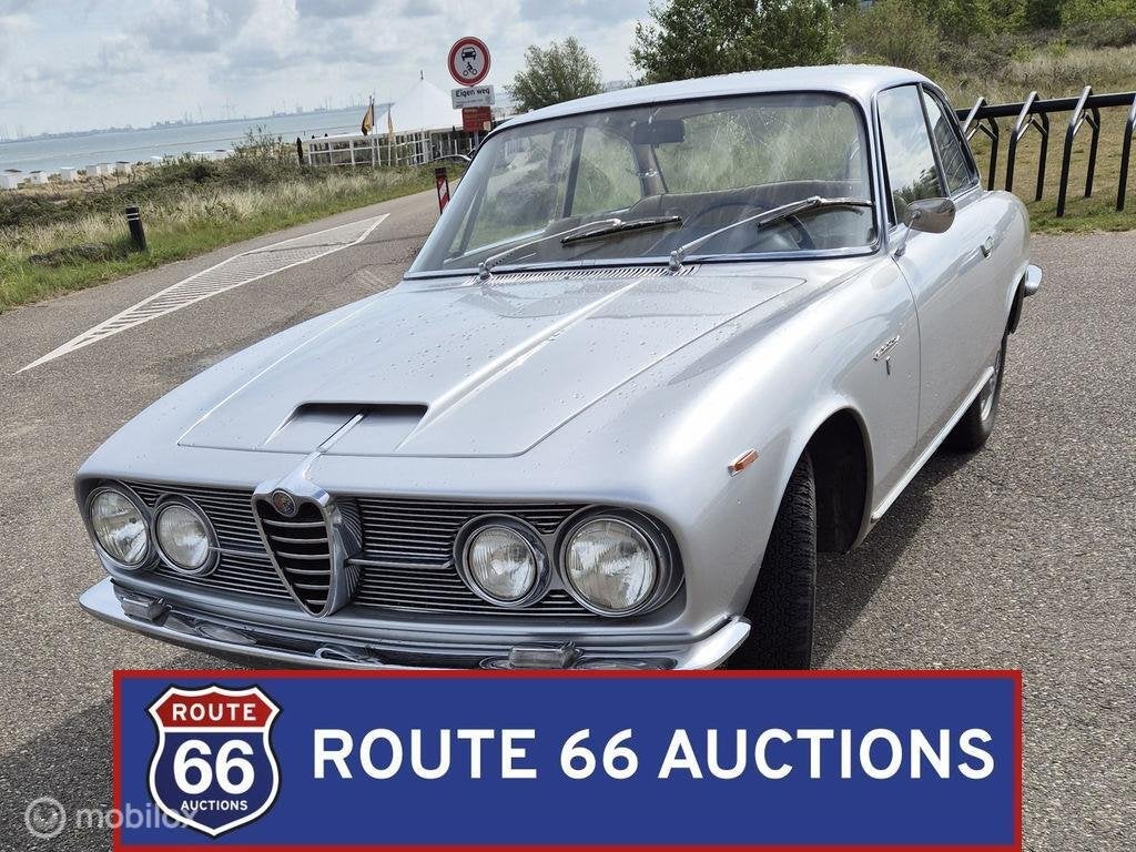 Alfa Romeo 2600 Sprint | 1965 | Route 66 Auctions, Auto's, Oldtimers, Overige carrosserieën, Zwart, Bedrijf, Handgeschakeld
