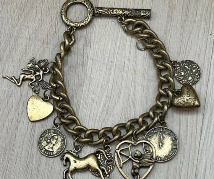 Vintage Goudkleurige Bedelarmband - 20 cm, Overige materialen, Ophalen of Verzenden, Zo goed als nieuw, Met bedels of kralen