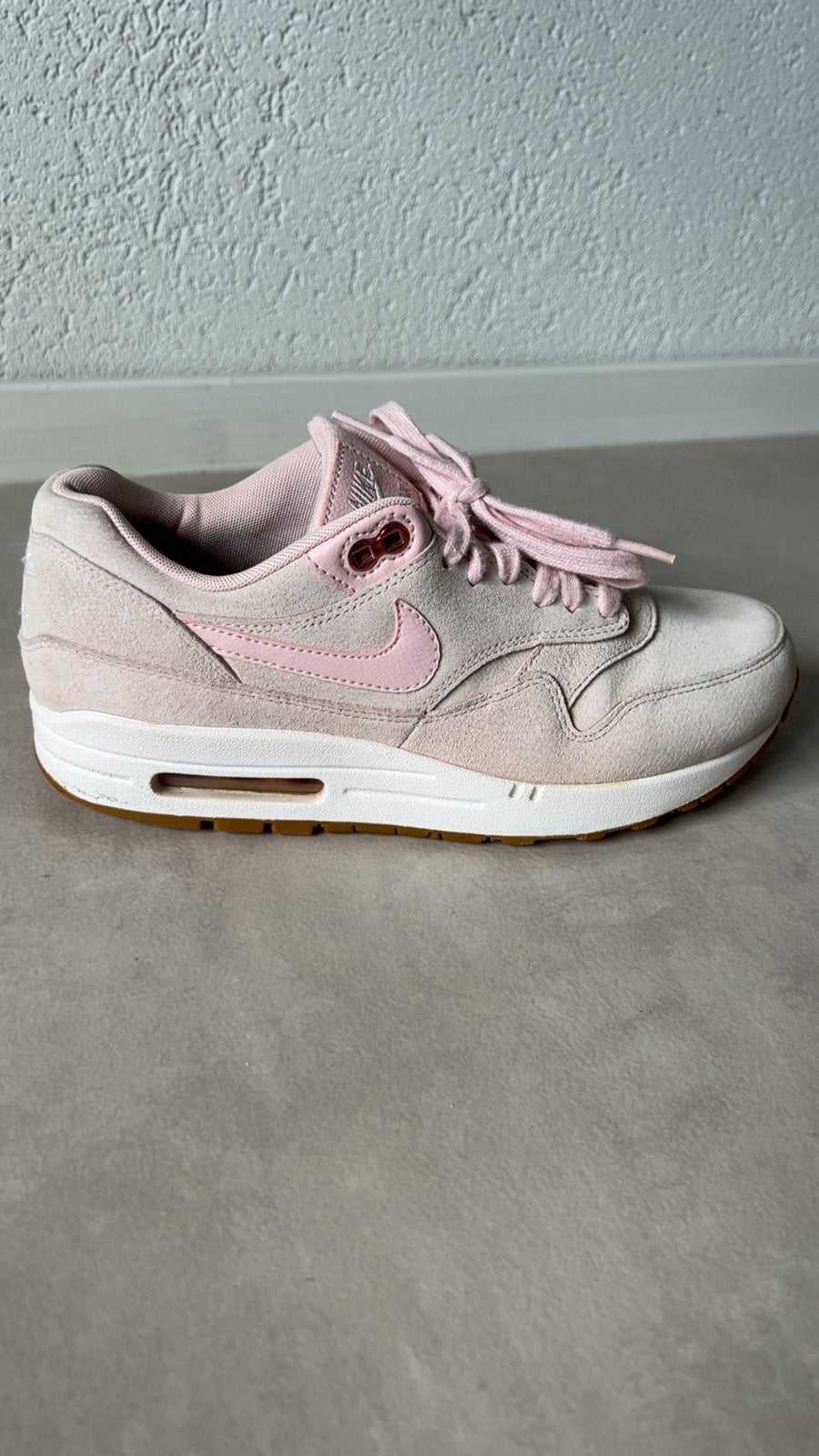 Nike Air Max, Ophalen of Verzenden, Sneakers of Gympen, Roze, Gedragen