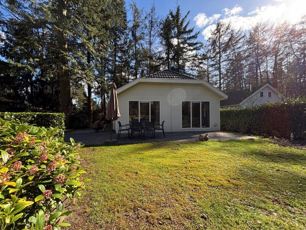 Vakantiewoning te huur, In bos, 2 slaapkamers, Recreatiepark, Gelderland en Veluwe