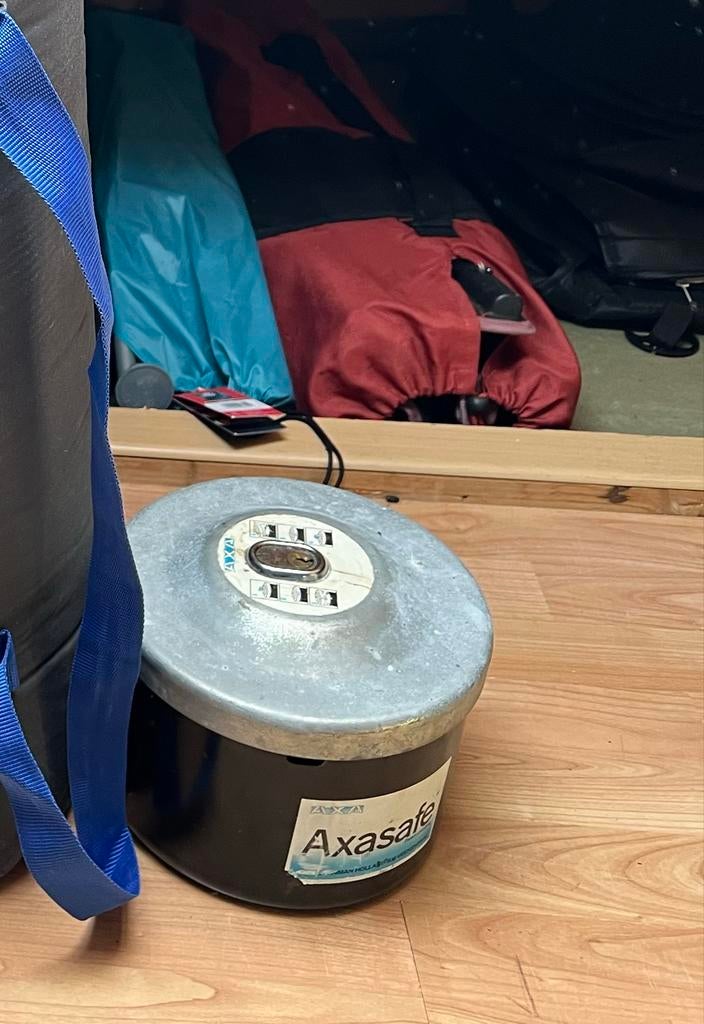 AxasSafe Kluis voor caravan/camper - Beveilig uw waardevolle, Auto diversen, Anti-diefstal, Ophalen of Verzenden, Gebruikt
