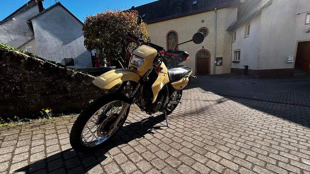 Kawasaki KLR650 C met Acerbis handbeschermers, Motoren, Motoren | Kawasaki, Gebruikt, Particulier, Meer dan 35 kW, Enduro