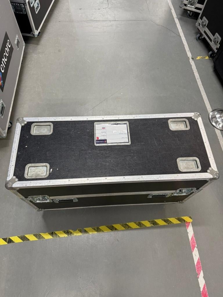 Flightcase voor bijvoorbeeld lcd / tv scherm op wielen € 150, Gebruikt, Flightcase, Overige instrumenten, Flightcase