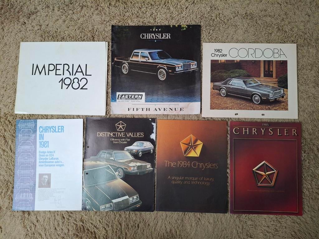 Lot autofolders Chrysler diverse jaren '80, Verzenden, Gelezen, Overige merken