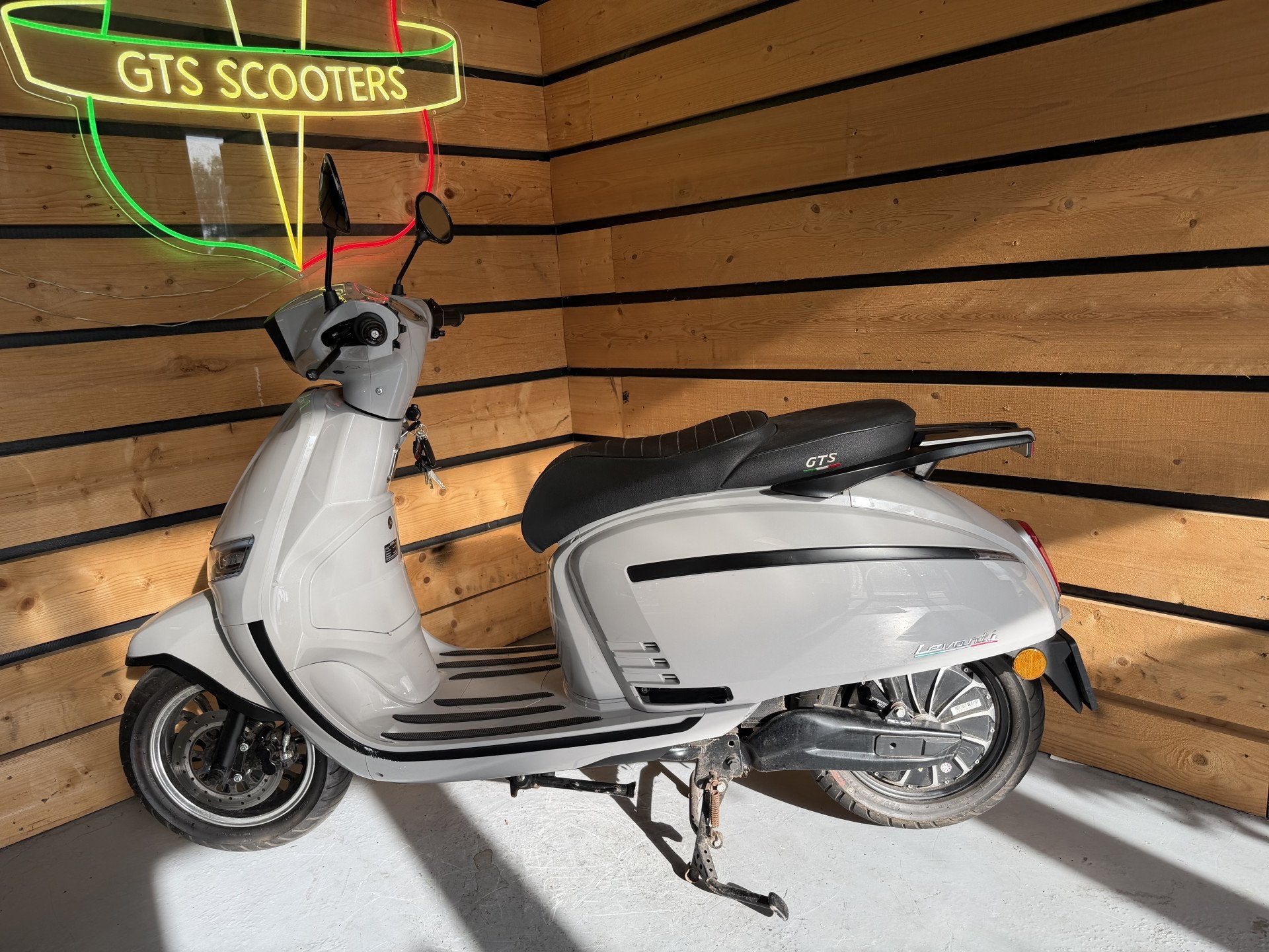 GTS Snorscooter E-Levanti (bj 2025), Overige merken, Bruin Scooterservice, Gebruikt, Jos@bruinautoservice.nl