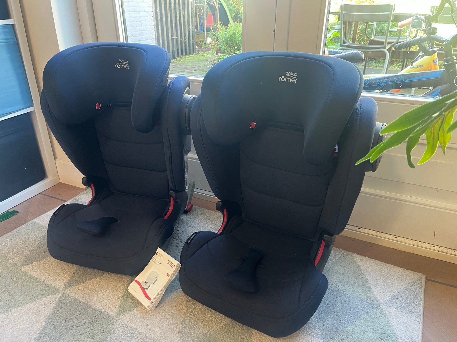 2x Britax Römer kidfix 3m- Donkerbl - isofix- prijs per stuk, Ophalen, Romer, 15 t/m 36 kg, Zo goed als nieuw