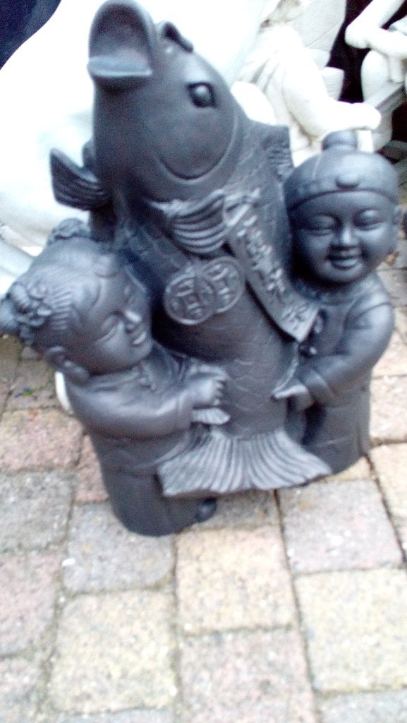 boeddha kinderen met koy van beton, Tuin en Terras, Tuinbeelden, Ophalen, Gebruikt, Beton, Boeddhabeeld