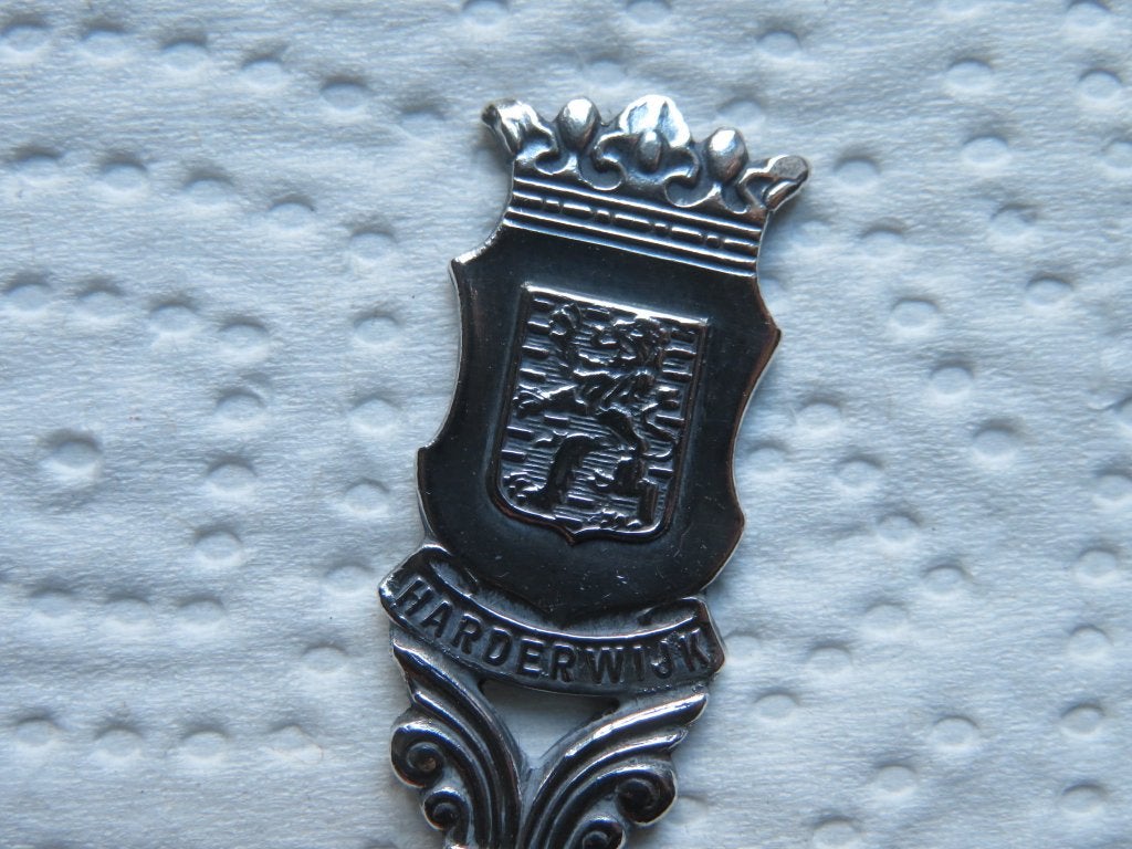 Verzilverd Gero Lepeltje Wapen Harderwijk, Overige materialen, Verzenden, Verzilverd, Zo goed als nieuw