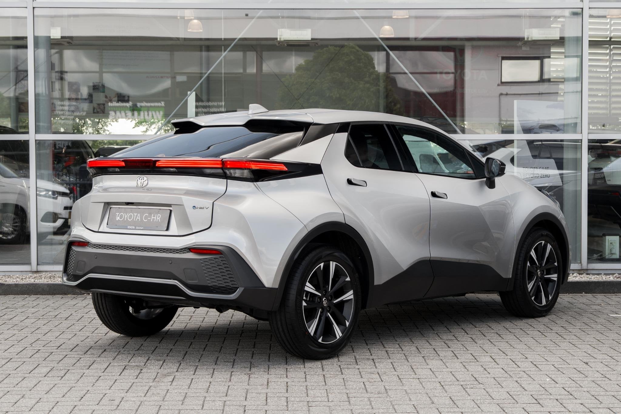 Toyota C-HR 1.8 Hybrid 140 Dynamic, Auto's, Stof, Gebruikt, Euro 6, 4 cilinders