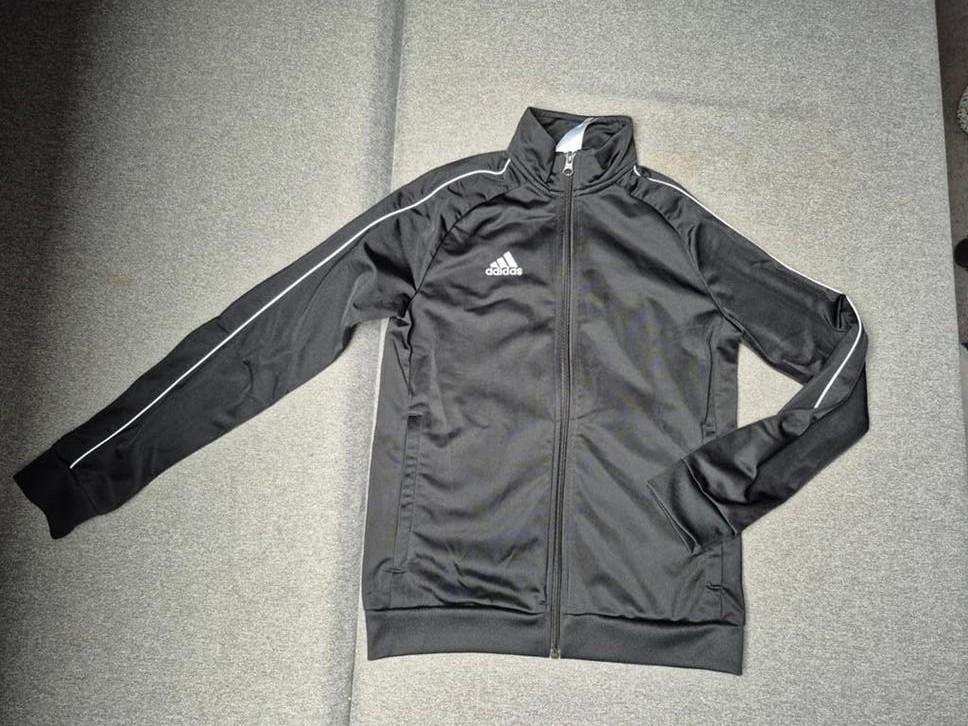 Adidas jasje maat 152 zwart, Ophalen of Verzenden, Zo goed als nieuw, Jas