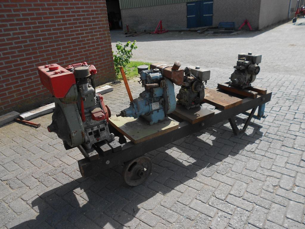4 oude bernard motors, Ophalen, Gebruikt, Benzinemotor, Minder dan 1400 rpm