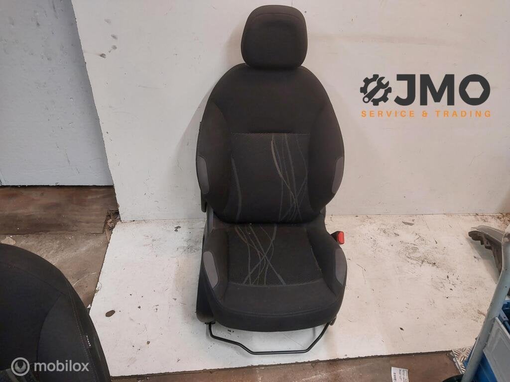Stoel rechtsvoor 5-drs Peugeot 208  2012-2019, Auto-onderdelen, Interieur en Bekleding, Gebruikt, Ophalen of Verzenden, Peugeot