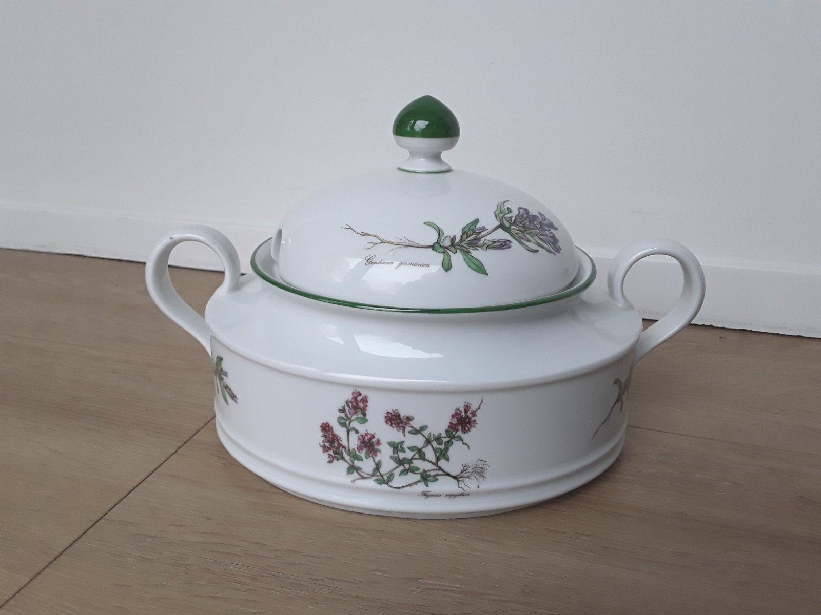 Vintage dekschaal Flora Seltmann Weiden Bavaria, Renate 8, Ophalen of Verzenden, Overige stijlen, Porselein, Schaal of Schalen