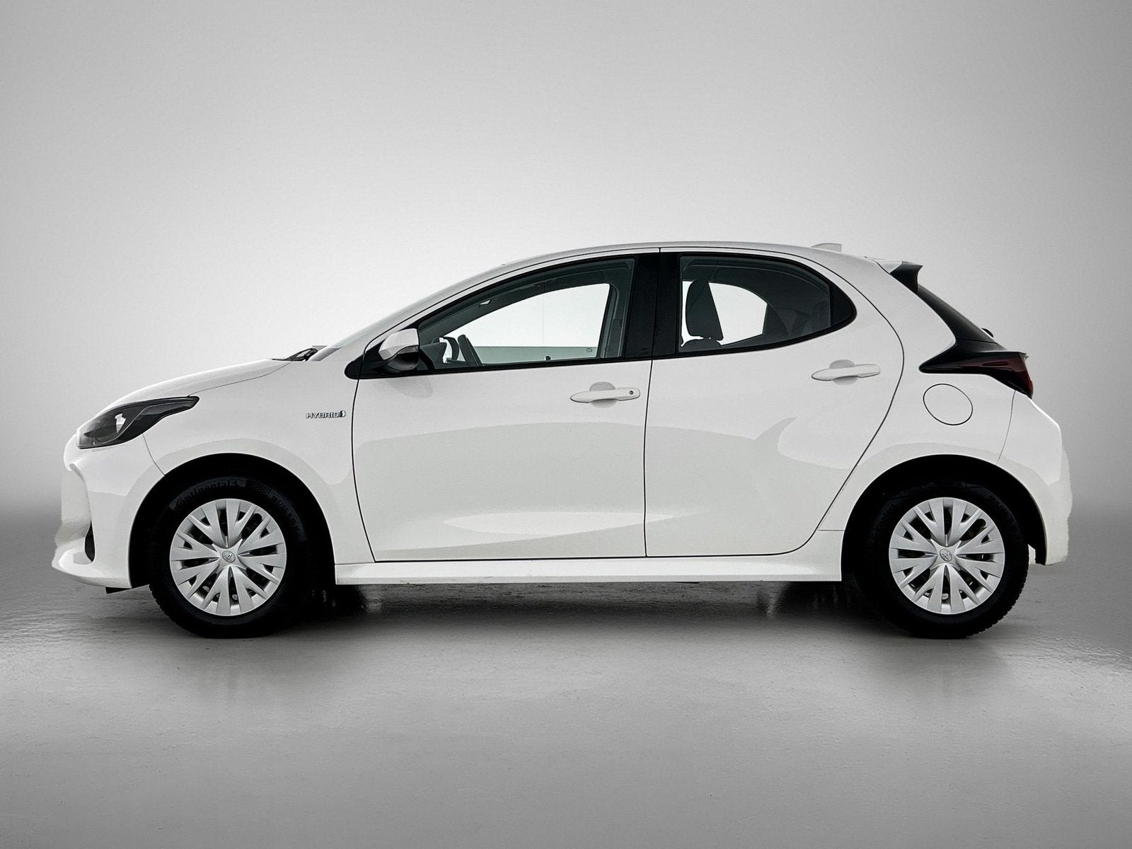 Toyota Yaris 1.5 Hybrid Active (bj 2021, automaat), Auto's, Automaat, Gebruikt, 450 kg, Bedrijf