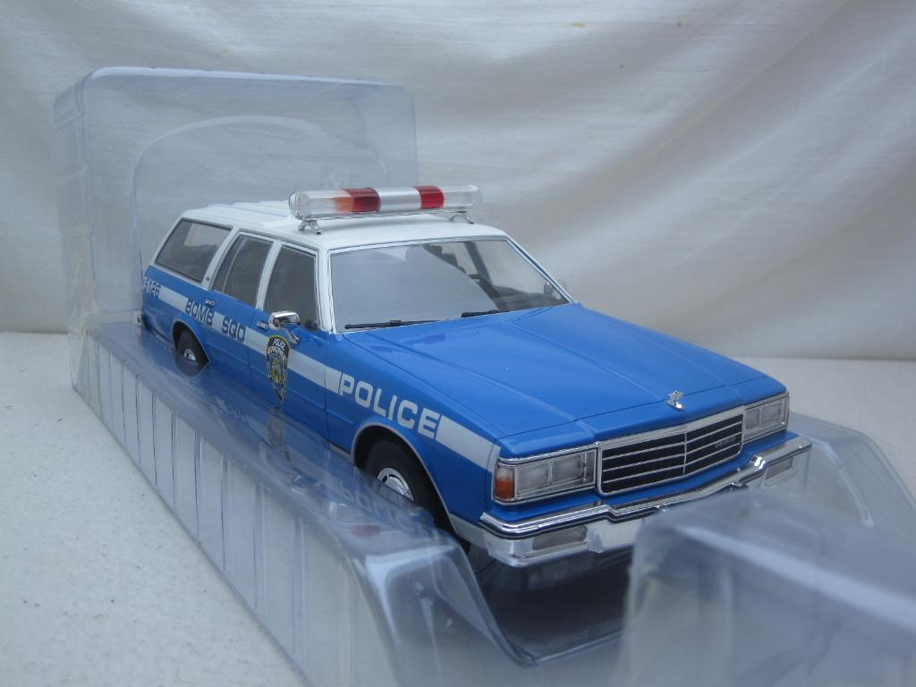 Chevrolet Caprice Estate Wagon 1985 NYPD Bomb squad 1:18 MCG, Ophalen of Verzenden, Nieuw, Auto, Overige merken