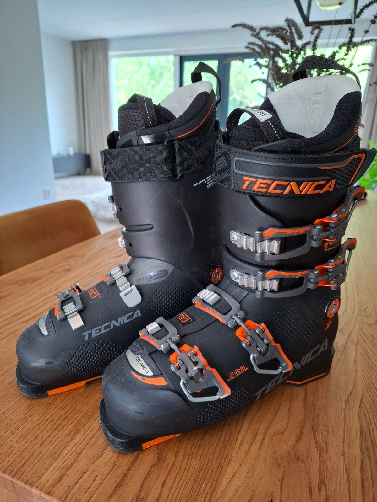 Tecnica Mach Sport HV 100 skischoenen maat 27.5 (42,5/43), Ophalen of Verzenden, Zo goed als nieuw, Schoenen, Overige merken