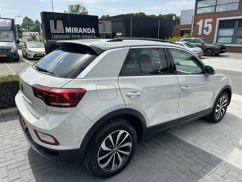 Volkswagen T-Roc 1.5 TSI Life Bns (bj 2024, automaat), Automaat, Euro 6, 4 cilinders, 150 pk