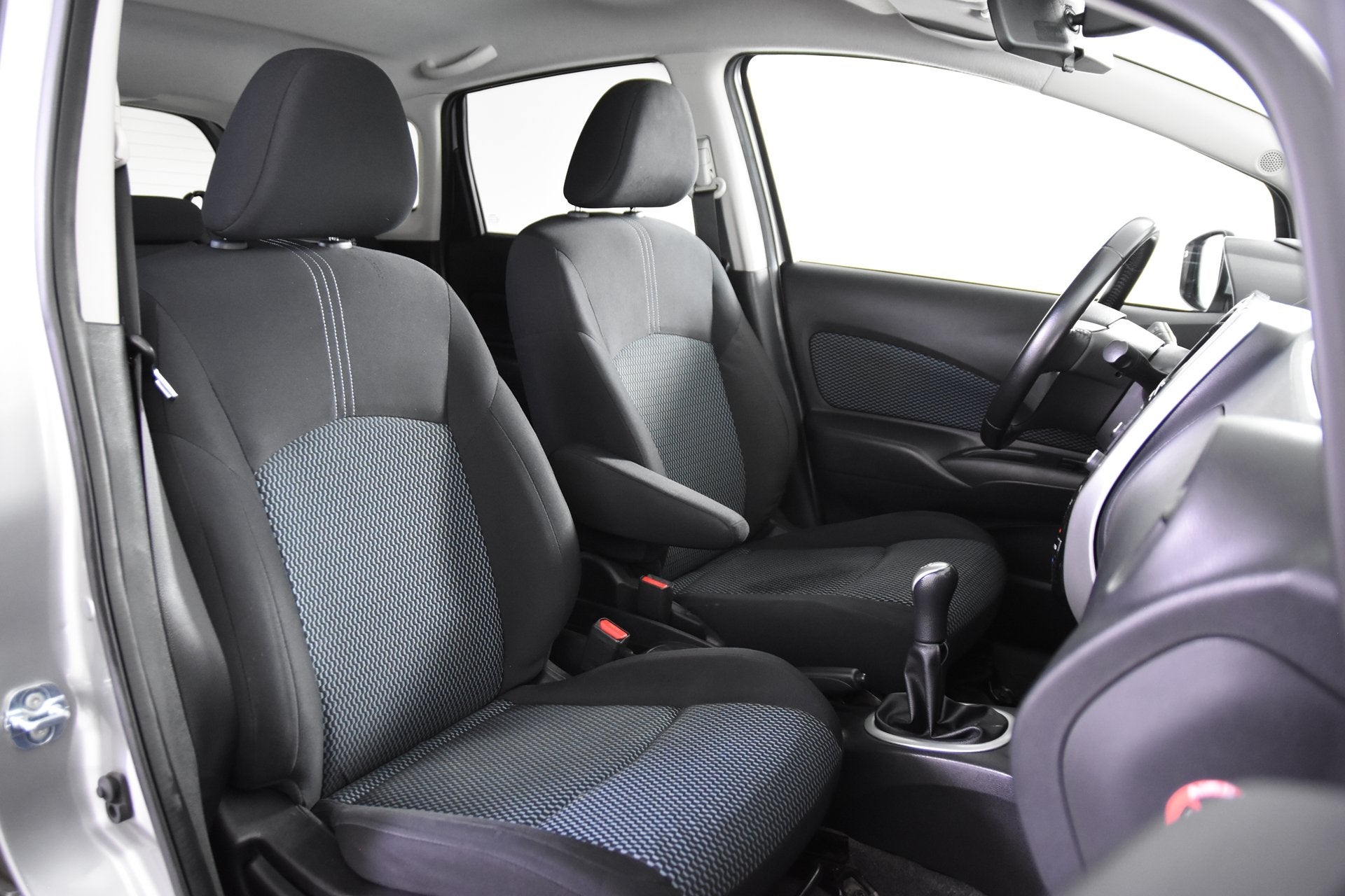 Nissan Note 1.2 Tekna *Navigatie*Climate Control*Trekhaak*, Auto's, Stof, 82 pk, 1198 cc, 49 €/maand