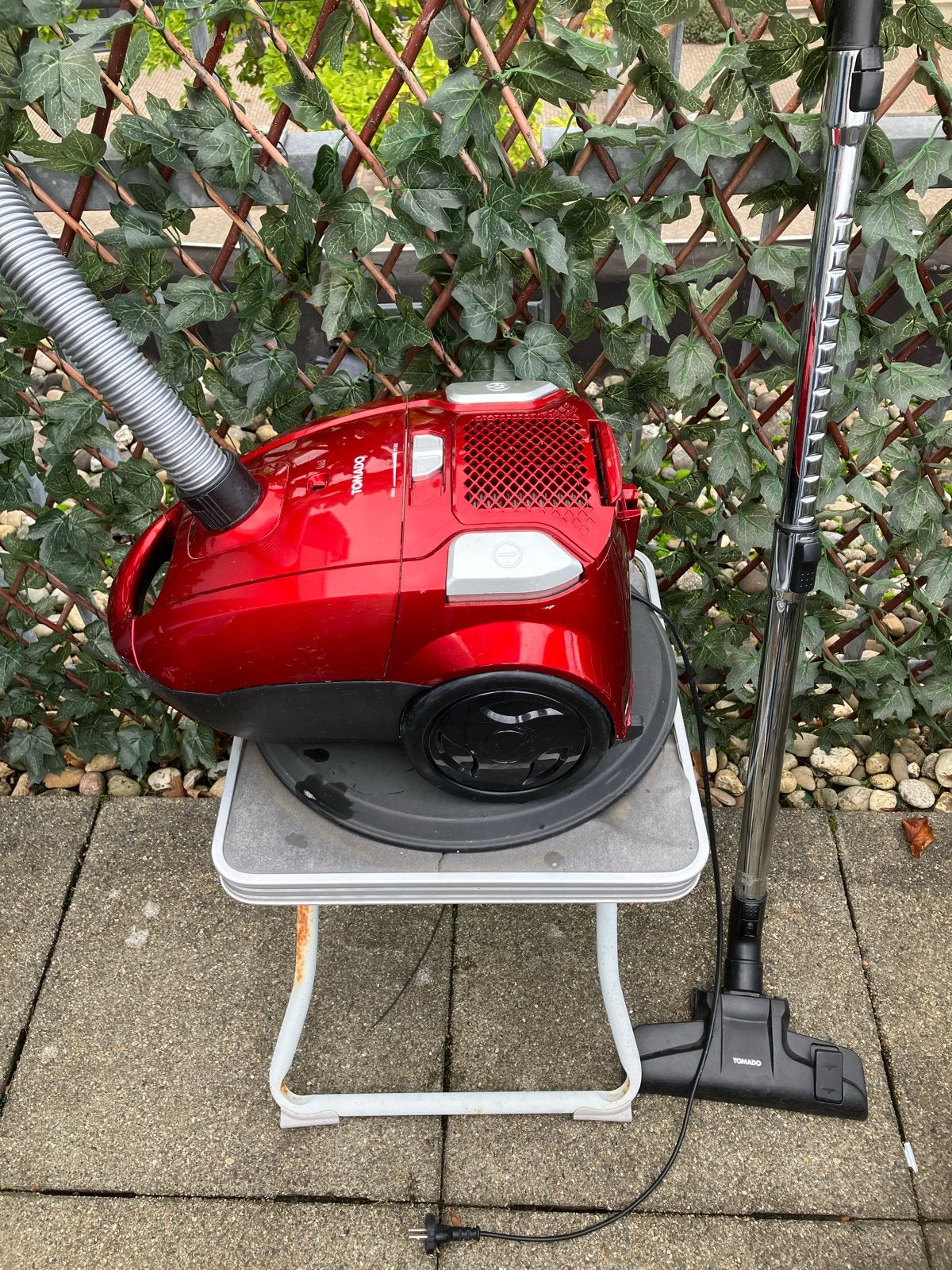 Tomado Stofzuiger - Compact en Krachtig, Overige merken, Gebruikt, Sledestofzuiger, Ophalen