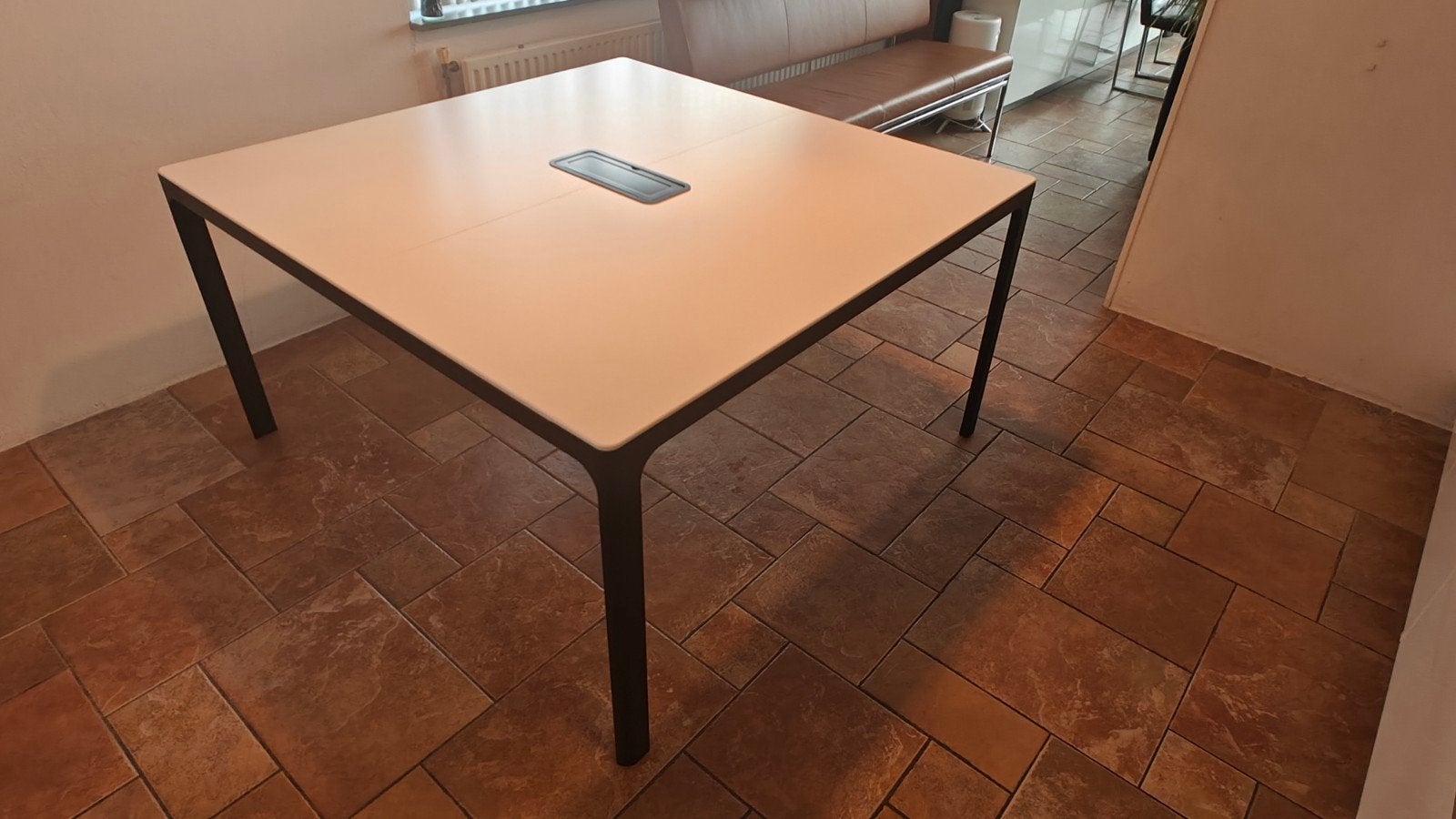 IKEA Bekant Eet/Vergader Tafel - Vierkant 140x140 cm, Ophalen, Gebruikt, Vierkant, 100 tot 150 cm