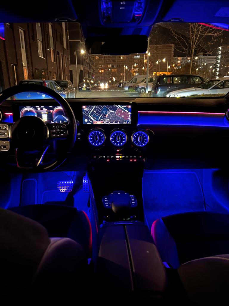 TE HUUR MERCEDES A200