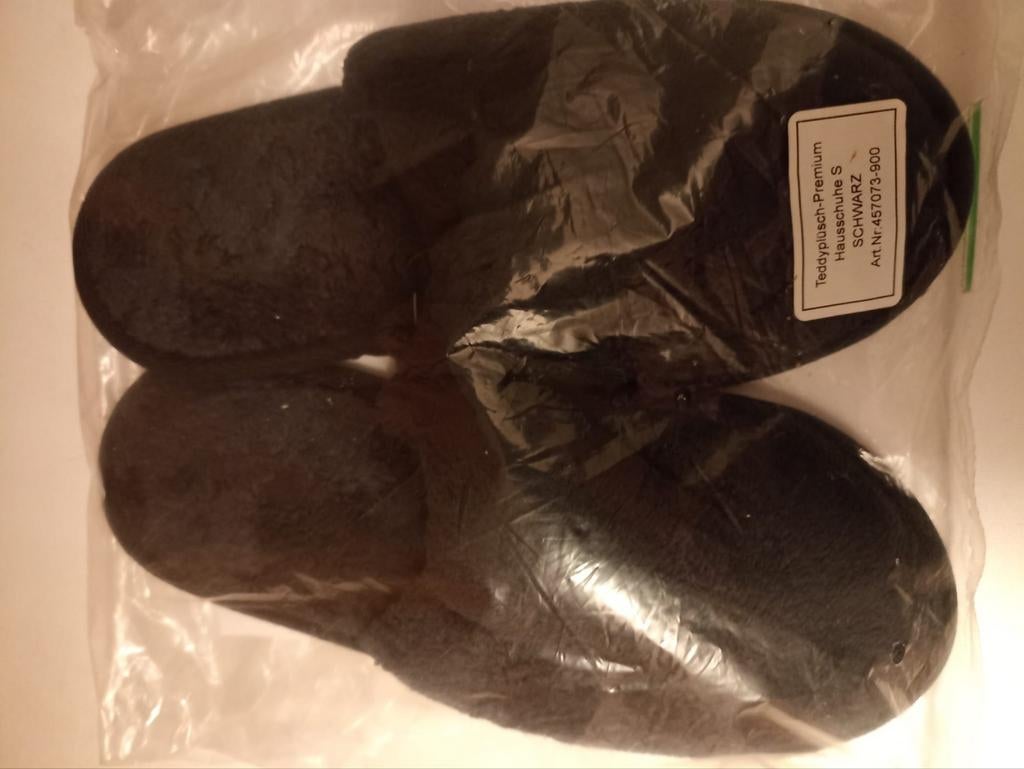 Te koop pantoffels zwart optidee, Kleding | Dames, Ophalen of Verzenden, Nieuw, Zwart, Pantoffels of Sloffen