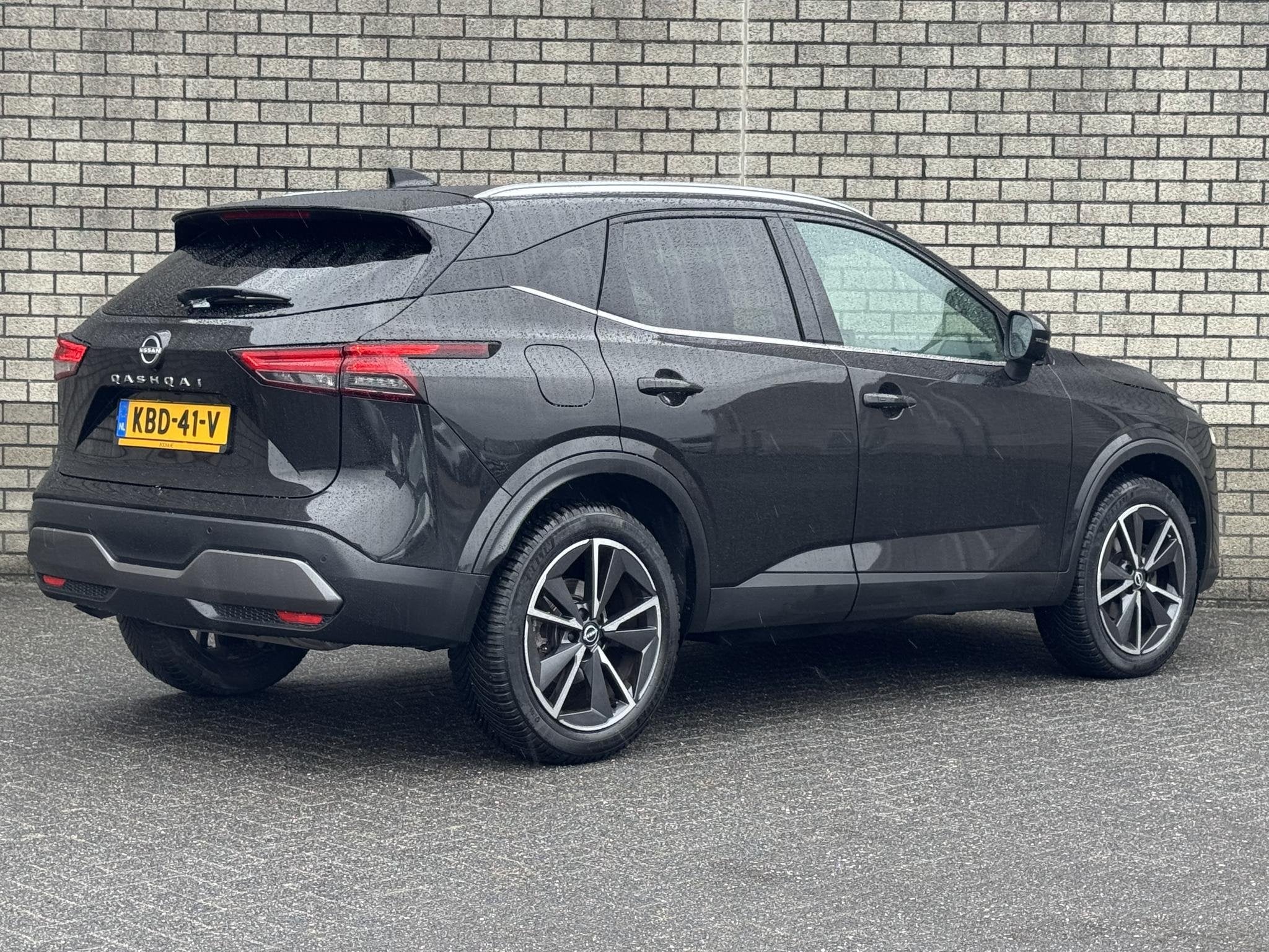 Nissan Qashqai 1.3 MHEV Xtronic Tekna Plus | Panoramadak | L, Met garantie (alle), Zwart, Leder, Bedrijf