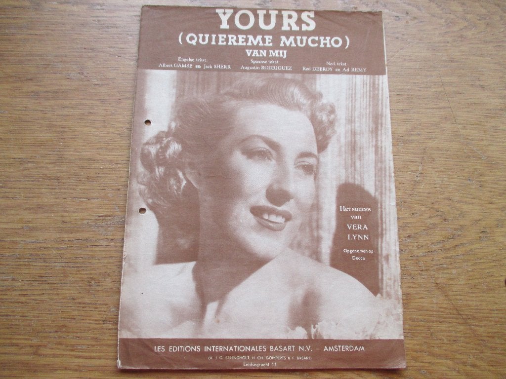 QUIEREME MUCHO // YOURS, Gebruikt, Piano, Ophalen of Verzenden, Artiest of Componist