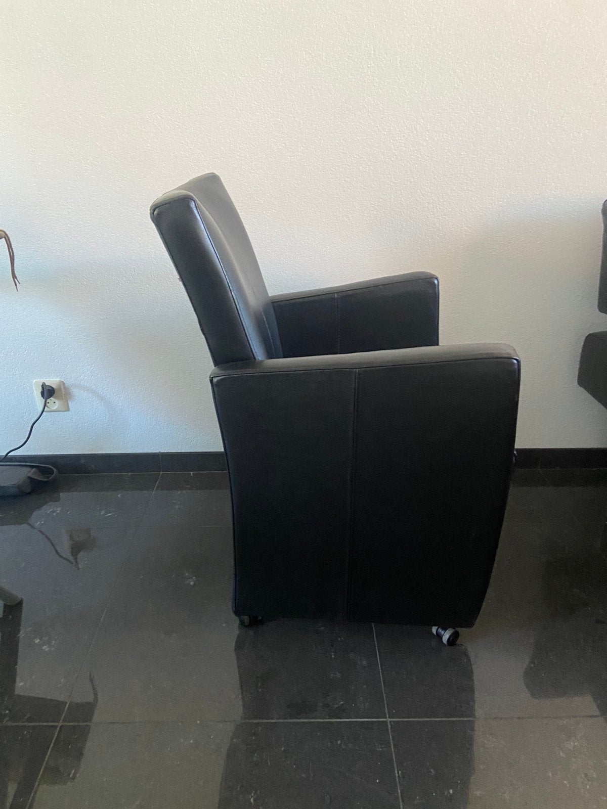 Leren stoel, Huis en Inrichting, Stoelen, Ophalen, Zo goed als nieuw, Zwart, Eén