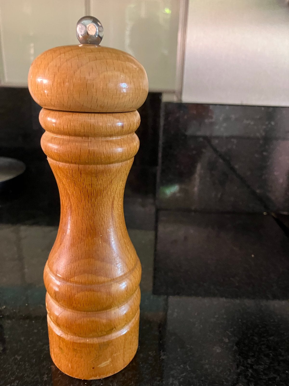 Houten pepermolen - Klassiek design, Hout, Ophalen of Verzenden, Overige typen, Gebruikt
