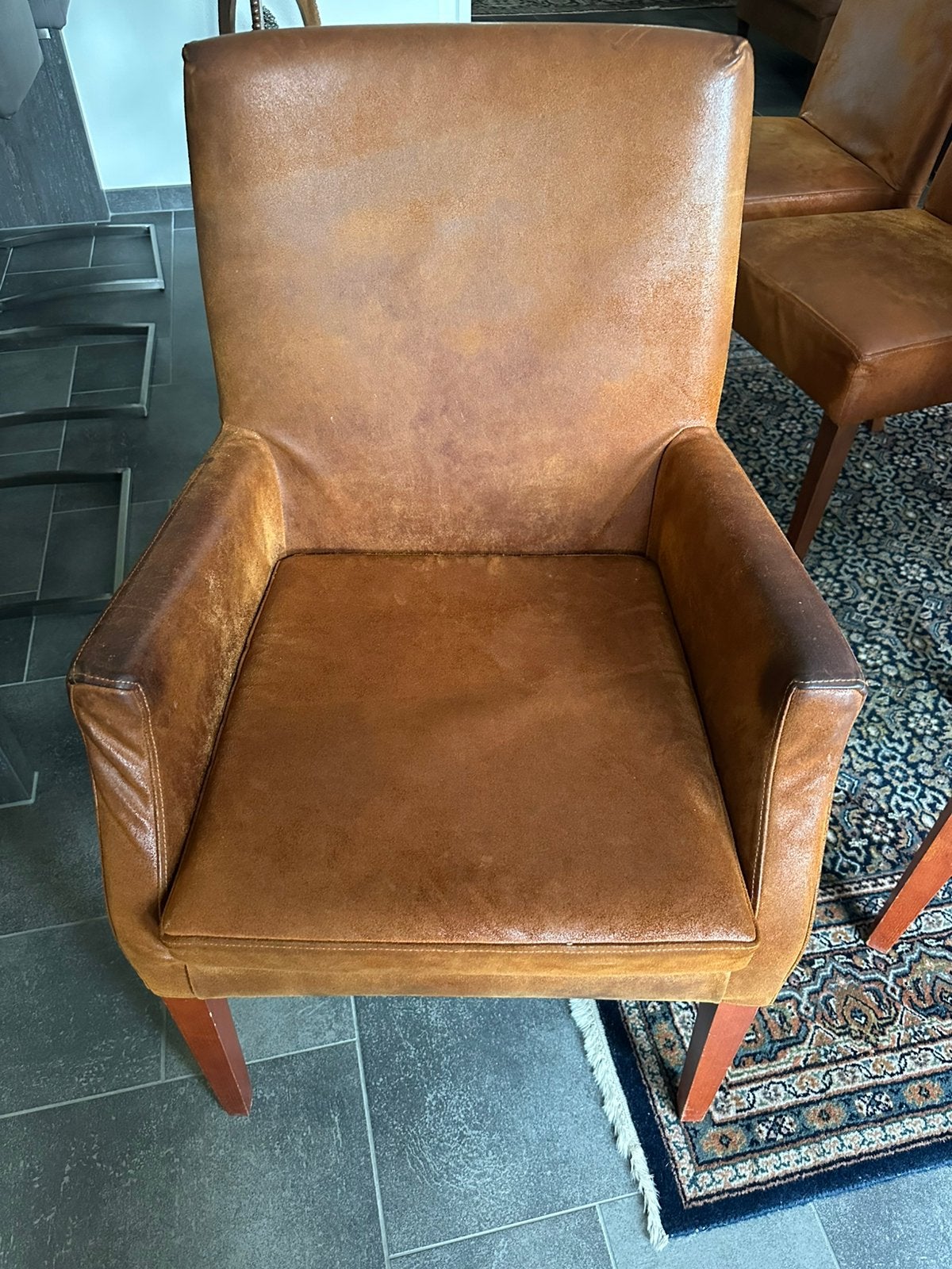 6 eetkamerstoelen van geschuurd leer, Ophalen, Zo goed als nieuw