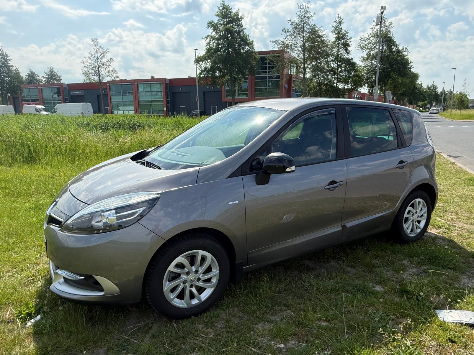 Renault Scénic 1.2 TCE 97KW 2014 Grijs distributie hoorbaar, Voorwielaandrijving, Stof, 1295 kg, 4 cilinders