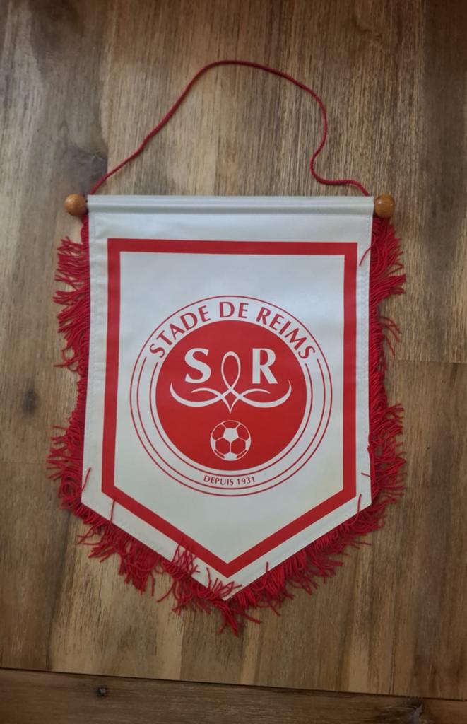 Stade de Reims vaantje, Verzamelen, Ophalen of Verzenden, Zo goed als nieuw, Buitenlandse clubs, Vaantje of Sjaal