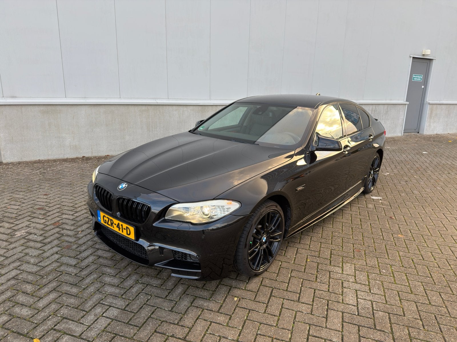 BMW 528i F10 - M5 EVOLOOK | Sportuitlaat | Vol opt, Auto's, Achterwielaandrijving, Zwart, Leder, Particulier