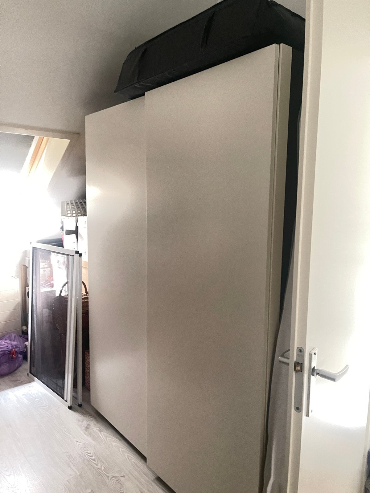 Ikea kast - Ruime kledingkast met schuifdeuren, Ophalen, Gebruikt, 100 tot 150 cm, Met lade(s)