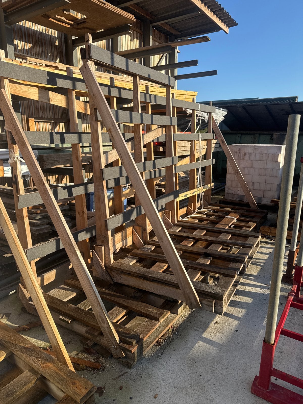 Kozijnenbokken (3 stuks) gratis af te halen, Doe-het-zelf en Verbouw, Gebruikt, 225 cm of meer, Overige typen, Ophalen of Verzenden
