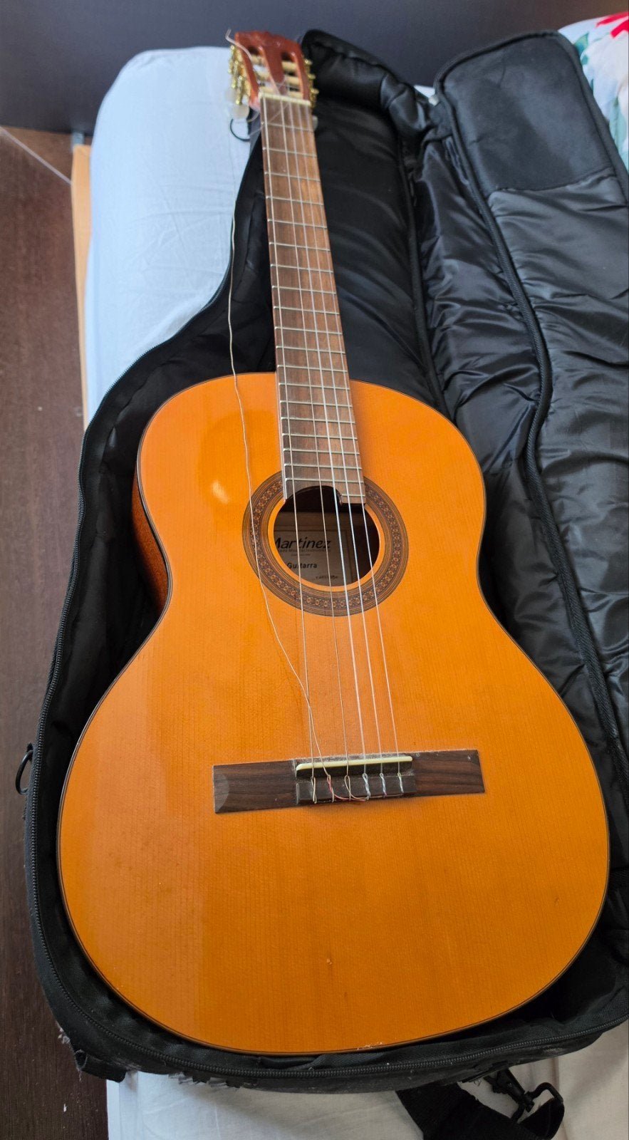 Martinez Klassieke Gitaar MCG-20 met Gigbag, Muziek en Instrumenten, Snaarinstrumenten | Gitaren | Akoestisch, Gebruikt, Klassieke of Spaanse gitaar