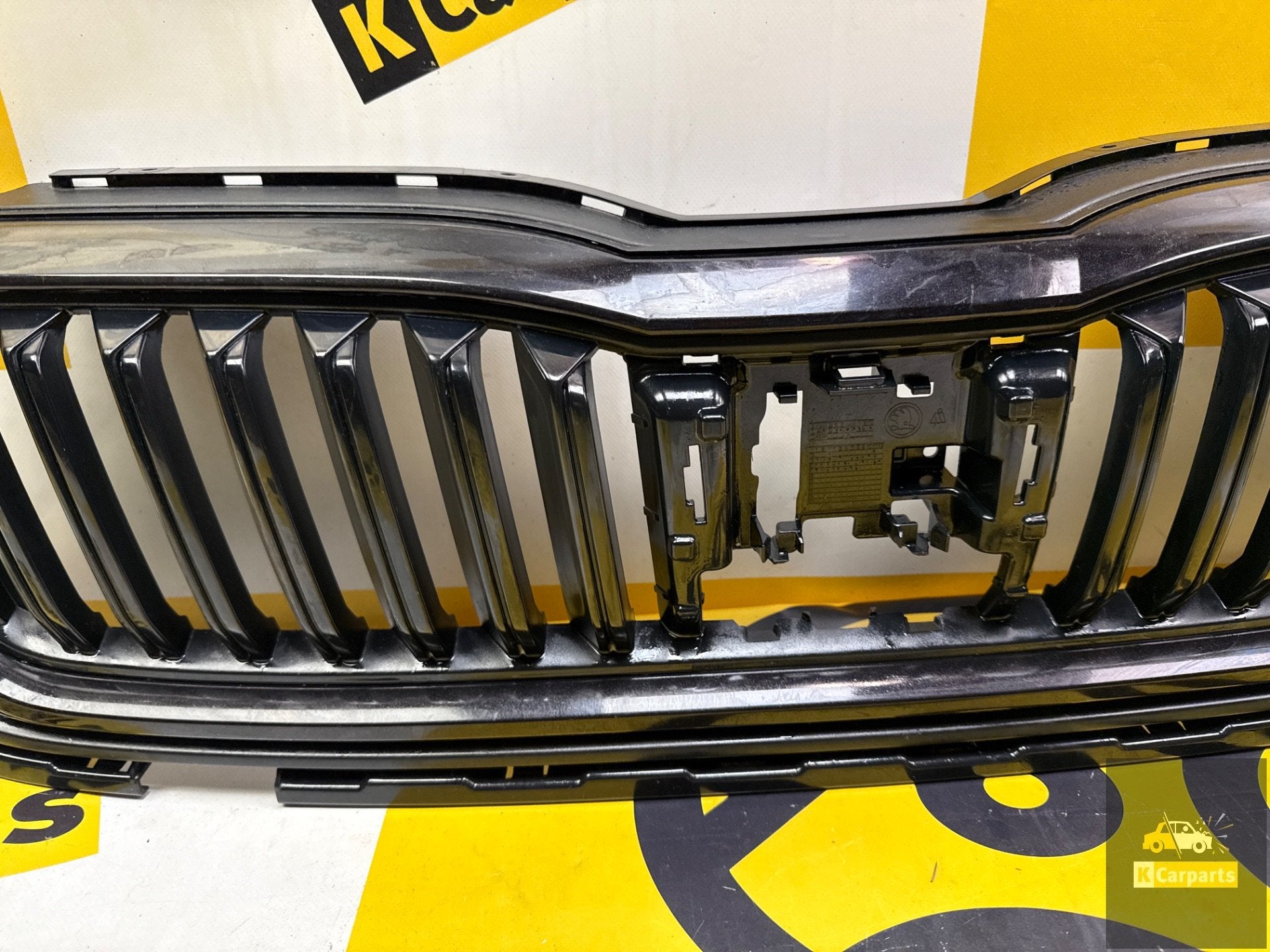 Skoda Octavia 4 Grill Origineel IV 5E3 19-5E3 Grill, Voor, Skoda, Bumper, Skoda Auto a.s.