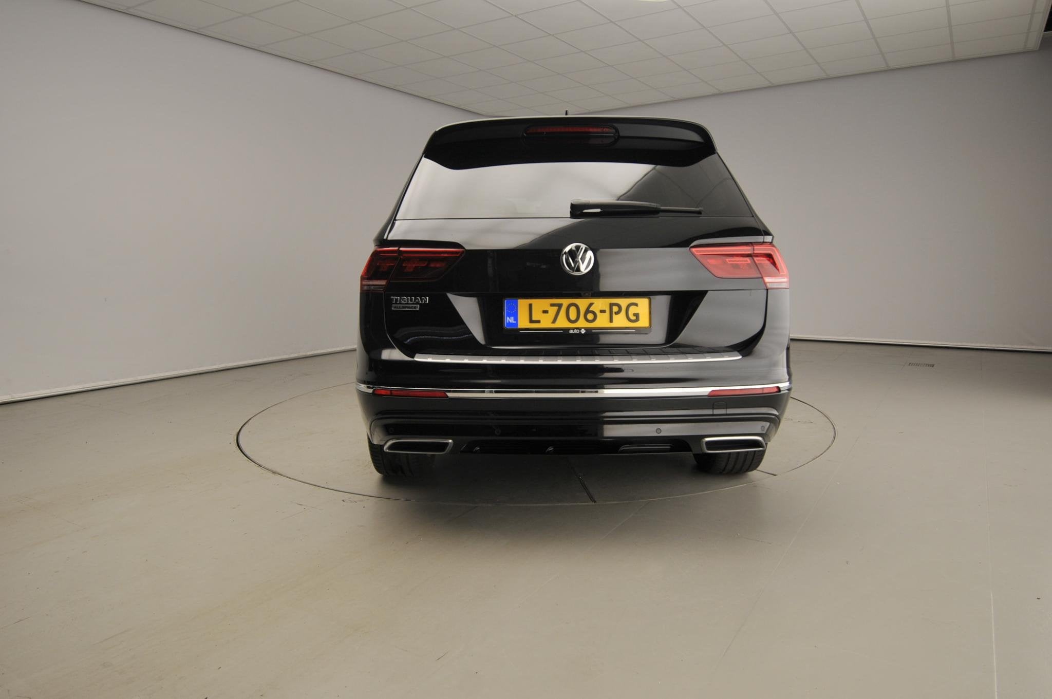 Volkswagen Tiguan Allspace 1.5 TSI Highline Business R 5p |, Auto's, 1502 kg, 150 pk, Zwart, SUV of Terreinwagen