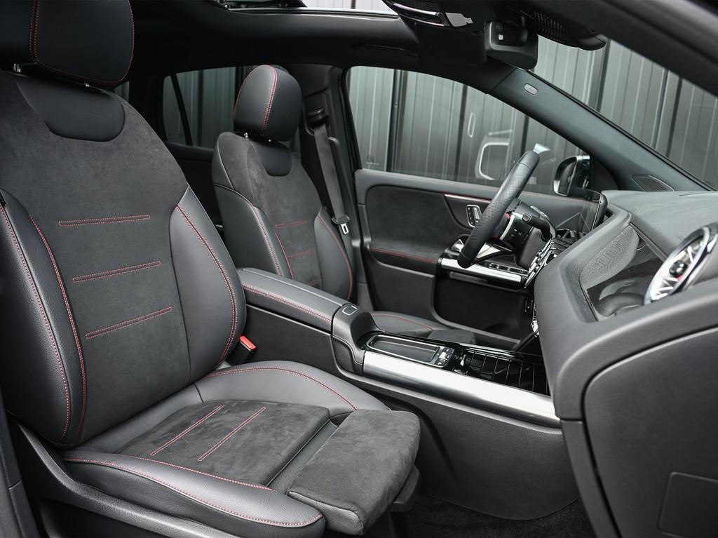Mercedes-Benz GLA 250 e Business Solution AMG | Panorama dak, 4 cilinders, Leder en Stof, Zwart, Bedrijf