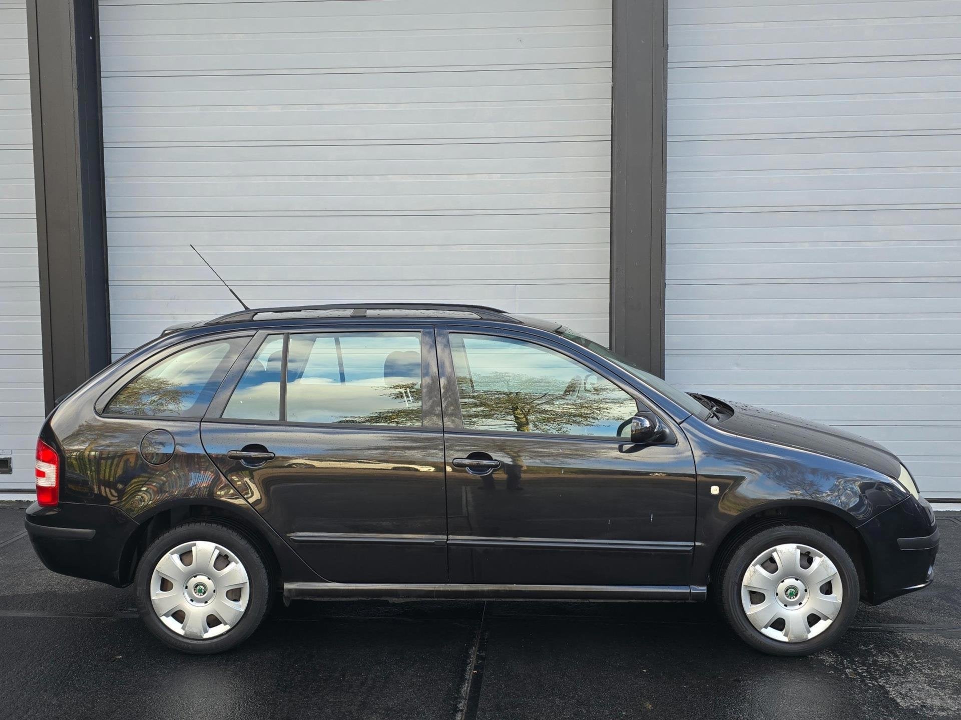 Skoda Fabia Combi 1.4-16V Spirit+, Voorwielaandrijving, Gebruikt, 4 cilinders, Origineel Nederlands