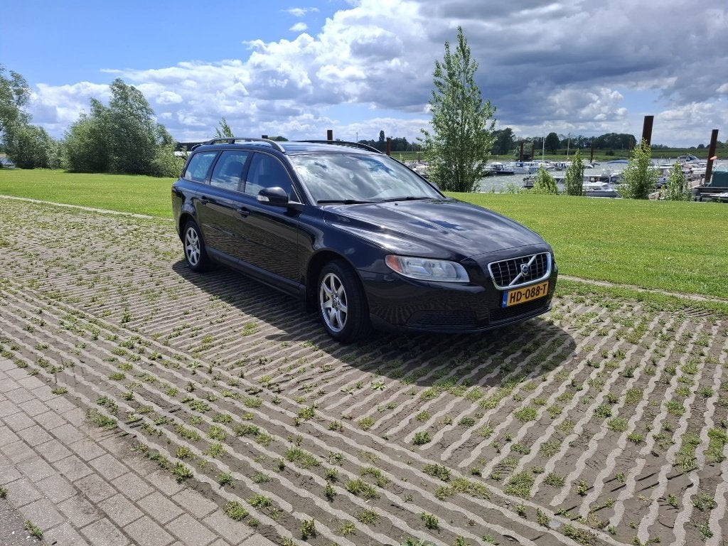 Volvo V70 2.0 | 213.000 km | Prijs verlaagd, Auto's, 145 pk, Zwart, V70, Stationwagon