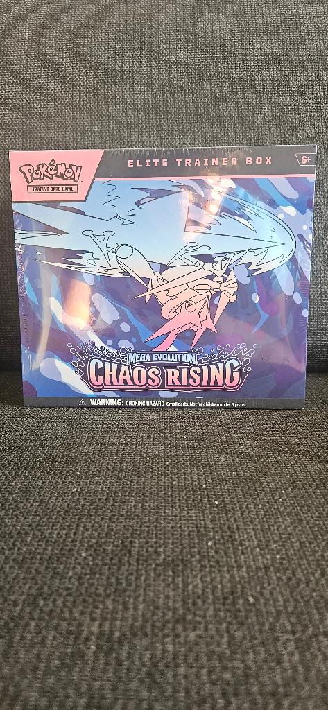 Chaos Rising - Elite trainer box, Ophalen, Nieuw, Boosterbox