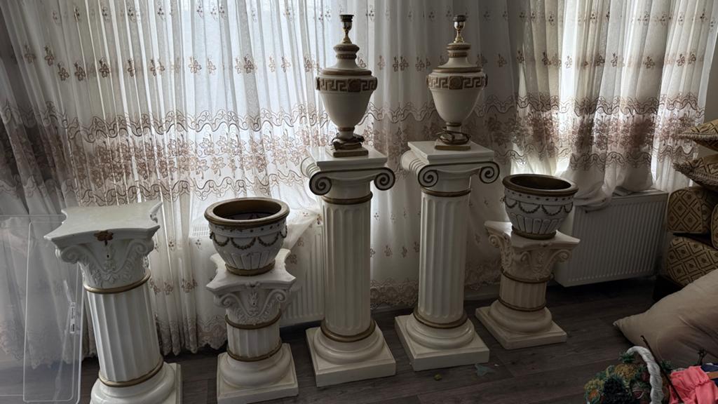 Decoratieve zuilen en vazen set - Griekse stijl, Huis en Inrichting, Ophalen, Gebruikt